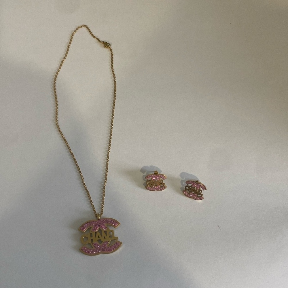 Stainless steel jewelry set earrings and necklace with pink stone